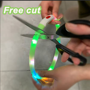 2024 accesorios para perros, <span class=keywords><strong>Collar</strong></span> de perro Con luz intermitente impermeable para mascotas, recargable por USB, seguridad nocturna, <span class=keywords><strong>Collar</strong></span> de perro Led luminoso que brilla intensamente - Product Image 6