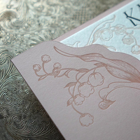 Cartes d'invitation de mariage françaises personnalisées haut de gamme, thème Amour, motif Campanule Rose, Forêt Murmureuse, impression en relief