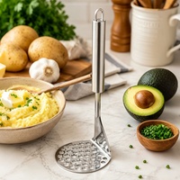 Robuuste aardappelstamper van roestvrij staal met ergonomische geïntegreerde handgreep, handmatige groente- en fruitpers