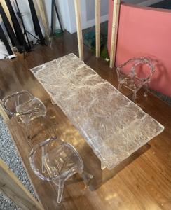 ชุดโต๊ะอาหารไม้แผ่นเรียบหรูทันสมัย ท็อปเรซิ่น พร้อมเก้าอี้ผ้า สำหรับบ้าน สำนักงาน โต๊ะประชาสัมพันธ์ ร้านอาหาร - Product Image 4