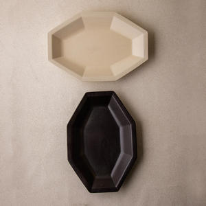 Plato de Estilo Japonés para el Hogar o Restaurante, de Lujo Ligero, en Blanco Mate y Negro, para Alimentos, Accesorios de Hostelería, Artesanía - Product Image 2