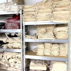 ของชำร่วยงานแต่งงานแบบเป็นมิตรกับสิ่งแวดล้อม กระเป๋าผ้าแคนวาสปักชื่อย่อตามสั่ง สำหรับงานหมั้น รับผลิตตามแบบ (OEM) พิมพ์ดิจิทัล - Product Image 6