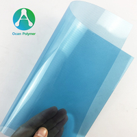 Feuille de plastique PP transparente bleue avec rayures