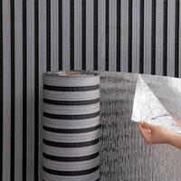 Rouleaux de papier peint 3D en PVC en gros, panneaux muraux autocollants à peler et coller pour la décoration intérieure des murs