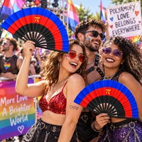Éventail pliable personnalisé en plastique, bois et bambou de 13 pouces, à paillettes arc-en-ciel, pour la fierté et les rassemblements