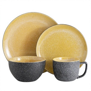 Service de table en céramique et porcelaine LOMATO, style moderne fait main, émaillé au four, écologique, durable, 4 pièces, pour restaurant - Product Image 1