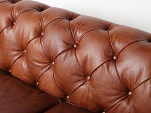 Sofá Chesterfield de Lujo, Diseño Tapizado en Cuero, Clásico con Botones, Asientos Profundos y Cómodos, Elegante, Duradero, Perfecto - Product Image 2