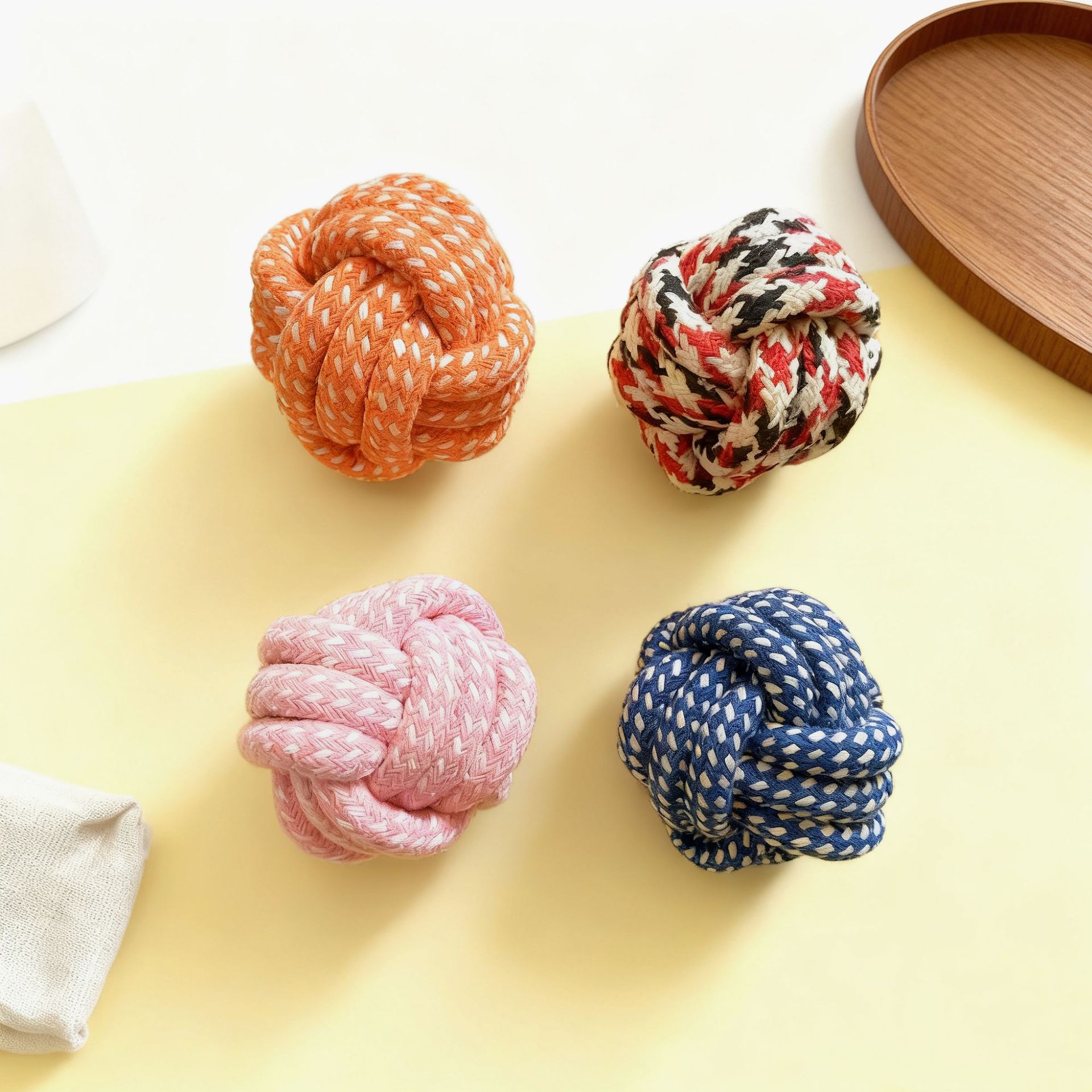 Pelota de cuerda trenzada