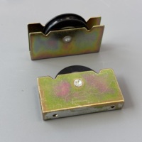 Accessoires de portes et fenêtres pour fenêtres coulissantes et roues de portes Rouleaux de quincaillerie Rouleaux de portes et fenêtres coulissantes en aluminium PVC