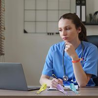 Ensemble de bracelets en silicone et de porte-clés entièrement personnalisés, personnalisés avec votre logo ou texte, porte-clés en caoutchouc