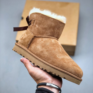 Bottes de neige d'hiver pour femmes, bottines en cuir suédé chaudes doublées de fourrure, antidérapantes, à semelle épaisse, pour temps froid - Product Image 6