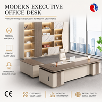 Table de bureau de direction avec meuble d'appoint, armoires fermées et bibliothèque ouverte pour bureaux de direction