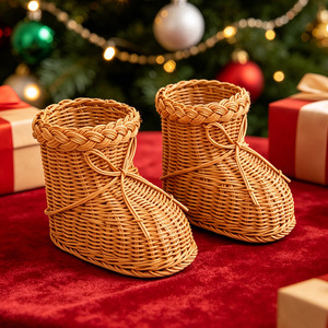 Panier cadeau <span class=keywords><strong>de</strong></span> Noël en rotin tressé imitation artisanal, en forme <span class=keywords><strong>de</strong></span> bottes <span class=keywords><strong>de</strong></span> <span class=keywords><strong>neige</strong></span>, pour emballage créatif - Product Image 4