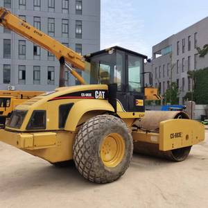 Durable CAT CS683E Vibratory Compactor Reliable Heavy Construction <b>Machinery</b> With Strong <b>Climbing</b> Ability And Easy Operation - Product Image 2