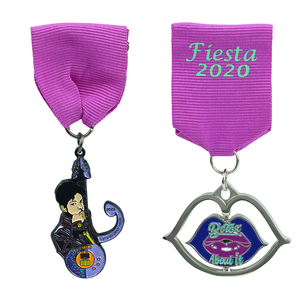 Médaille <span class=keywords><strong>en</strong></span> alliage de <span class=keywords><strong>zinc</strong></span> avec impression UV, collier à cordon, moulage sous pression, forme personnalisée, thème animal/croix ange, gravure pour l'occasion de Noël - Product Image 4