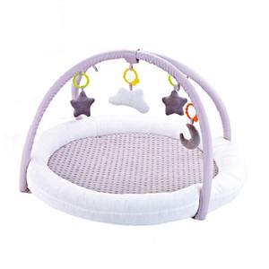 Alfombra de juego colorida para bebés con juguetes colgantes, cojín suave no tóxico para el tiempo de juego infantil y la siesta - Product Image 3