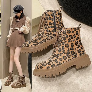 Botines <span class=keywords><strong>de</strong></span> <span class=keywords><strong>Plataforma</strong></span> con <span class=keywords><strong>Pelo</strong></span> Sintético <span class=keywords><strong>de</strong></span> Leopardo para Mujer, con Cremallera Lateral y Cordones, <span class=keywords><strong>Botas</strong></span> <span class=keywords><strong>de</strong></span> Invierno Estilo Martin - Product Image 1