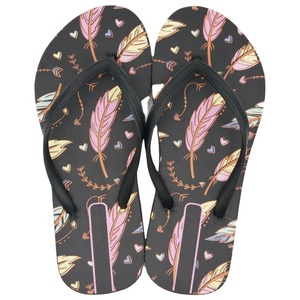 Venta al por mayor <span class=keywords><strong>de</strong></span> <span class=keywords><strong>Chanclas</strong></span> <span class=keywords><strong>de</strong></span> cuero <span class=keywords><strong>de</strong></span> playa <span class=keywords><strong>de</strong></span> goma cómodas planas <span class=keywords><strong>de</strong></span> impresión <span class=keywords><strong>para</strong></span> <span class=keywords><strong>mujer</strong></span> - Product Image 1