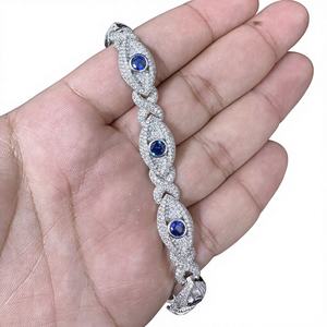 Bracelet tendance en argent sterling 925 plaqué or avec moissanite VVS motif œil glacé pour bracelet cubain - Product Image 1