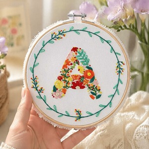 Kit de broderie pour adultes débutants avec motif floral pré-imprimé, kits de point de croix pour débutants avec cerceau à <span class=keywords><strong>broder</strong></span> en bambou, facile à suivre - Product Image 1