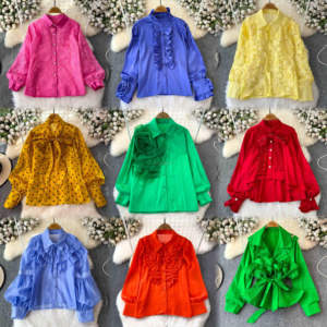 Camicetta Elegante da Donna 2026 con Pizzo, Tinta Unita e Scollo a O, Modello Traforato - Product Image 3