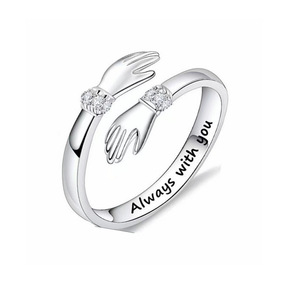 Anello all'ingrosso in acciaio inossidabile con mani che si abbracciano, gioielli per coppie, amore e affetto - Product Image 1
