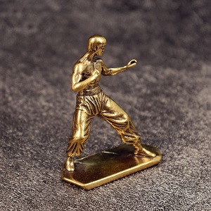 1 pièce, objet de décoration créatif pour la maison, <span class=keywords><strong>Kung</strong></span> <span class=keywords><strong>Fu</strong></span> chinois, <span class=keywords><strong>Bruce</strong></span> <span class=keywords><strong>Lee</strong></span>, en laiton, mini objet de décoration de bureau personnalisé, cadeau - Product Image 4