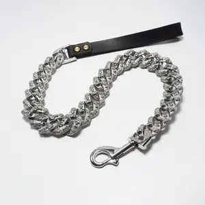 32MM di larghezza in acciaio inox forte cane al guinzaglio cranio Pet Choker Pitbull oro cane collana guinzaglio per cani di grossa taglia