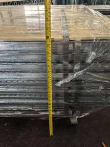 Стойка для забора из оцинкованной стали U-образного профиля Postal Master, высококачественная металлическая опора для деревянных дверей и фермерских ограждений - Product Image 2