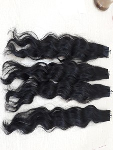 Bande de cheveux humains bruts Paquets de cheveux bouclés bruts Cuticule bouclée profonde alignée Paquets de cheveux bouclés bruts non traités - Product Image 2