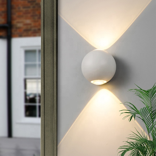 New Design Ac85-265v Round Shape IP65 4 Sides Lighting 4*3w Morden LED Wall Light for Decoration