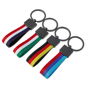 สายคล้องโพลีเอสเตอร์สุดหรูพร้อมพวงกุญแจแบบถักทอแบบสั้นโลโก้แบบกำหนดเองผ่านการพิมพ์สกรีนผ้าไหมผลิตภัณฑ์ส่งเสริมการขายที่เหมาะ - Product Image 5