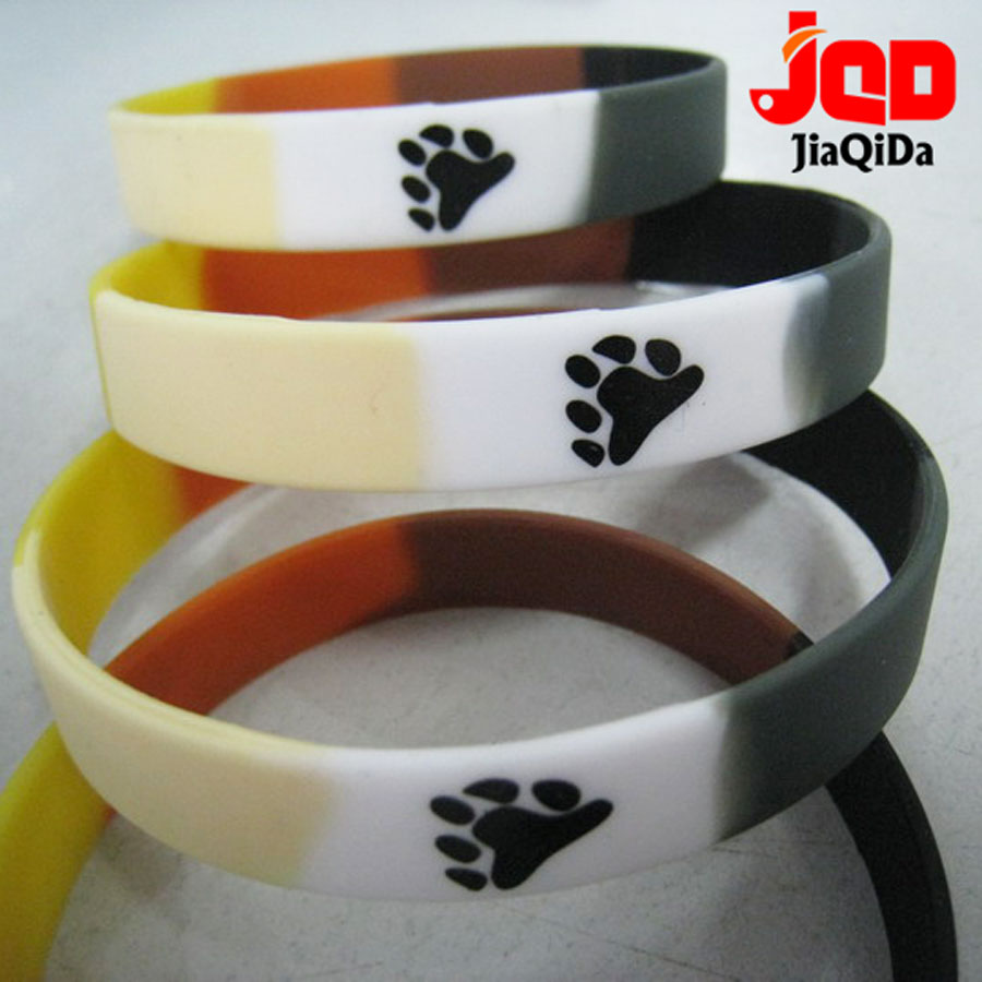 Segmented bracelet