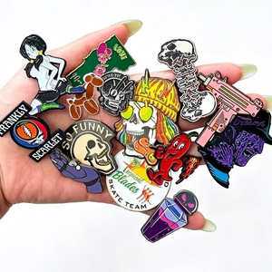 6000 Designs Factory Pin de Pikachu, Gengar, Luffy, Zoro, Goku, Personajes de Anime de Halloween - Product Image 3