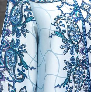 Robe Abaya longue élégante et stylée, sur mesure, en tissu de haute qualité et de luxe, pour femmes musulmanes - Product Image 2