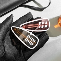 Pinces à cheveux transparentes en acétate de 6 cm style coréen personnalisées, accessoires de maquillage pour le front des femmes, conception de logo OEM personnalisée