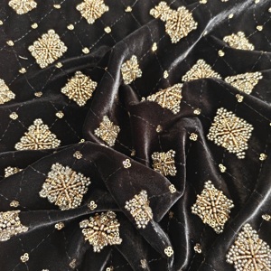 A173 Broderie de luxe à texture contrastée noir et or, matelassage losanges, broderie de perles tubulaires et de sequins pour robes de soirée - Product Image 2