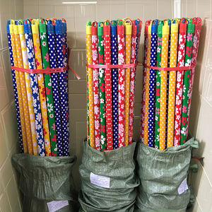 ไม้กวาดหวายน้ำหนักเบาสำหรับใช้งานกลางแจ้ง หัวไม้กวาด PP ทนทาน พร้อมที่โกยผงไม้ สำหรับทำความสะอาดบ้าน บรรจุภัณฑ์พร้อมใช้งาน - Product Image 3