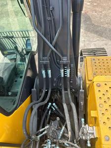 Excavatrice lourde Volvo Ec140 avec godet de terrassement, capacité 15 tonnes, poids en ordre de marche - Product Image 4