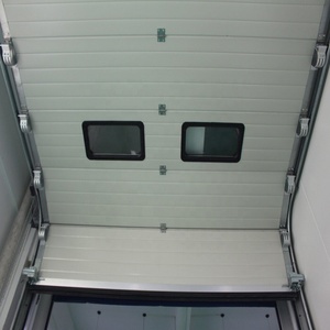 Porte sectionnelle industrielle robuste pour utilisation verticale sur étagères hautes - Product Image 2