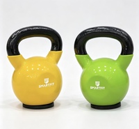 Ensemble de kettlebells SMARTFIT en fonte avec revêtement vinyle et base en caoutchouc