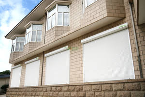 Volets roulants en aluminium à économie d'énergie avec isolation thermique et réduction du bruit - Product Image 5