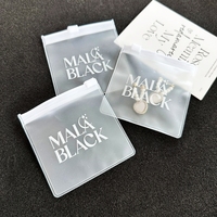 Pochette à bijoux en plastique mat avec logo personnalisé, sac à fermeture éclair en PVC pour emballage, sac à fermeture éclair réutilisable pour petites boucles d'oreilles/colliers/bagues, tendance