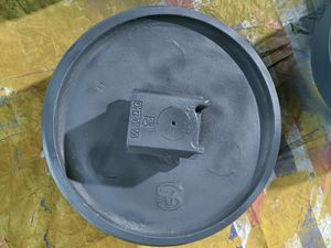 Hitachi EX60,EX100,EX120,EX135,EX150,EX165 запчасти передней Натяжной ходовой части для EX200-1/2/3/5,EX215,EX235,EX220,EX270,EX300 - Product Image 3