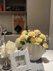 Vase à fleurs en forme de coquille classique 2024, vase décoratif moderne pour la maison, le bureau, l'hôtel, vase en céramique pour table d'hôtel - Product Image 3