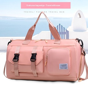 Sac de sport de voyage léger avec séparation sec/humide, compartiment à chaussures indépendant, idéal pour le week-end, la gym et les entraînements - Product Image 4