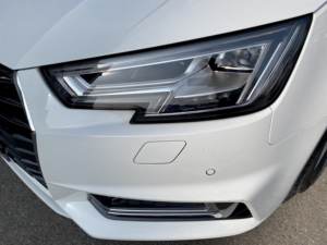 Rare Find, <span class=keywords><strong>Audi</strong></span> A4 30 TFSI Design 4 portes berline turbo 2.0T 4 cylindres essence automatique cuir R17 traction avant, <span class=keywords><strong>occasion</strong></span> 2019, prêt à rouler - Product Image 4