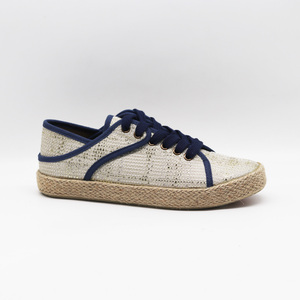 Baskets basses tissées métalliques avec surpiqûres contrastantes <span class=keywords><strong>bleu</strong></span> <span class=keywords><strong>marine</strong></span>, semelle en espadrille de jute - Chaussures décontractées confortables pour femmes - Product Image 1