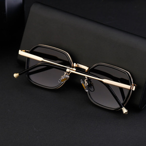 Gafas de Sol Lmamba Clásicas Vintage Cuadradas con Degradado, Elegantes de Metal, Marca de Moda, Diseño Personalizado con Logotipo, para Hombre - Product Image 5