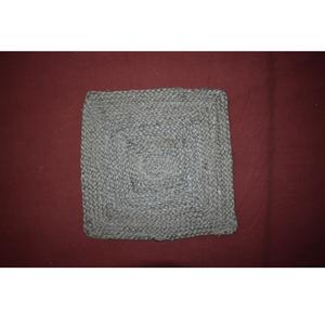 Mantel de Mesa de Algodón Trenzado Hecho a Mano de la Mejor Calidad, 38x38 cm, para Uso en el Hogar, Hoteles, Restaurantes y Catering, Disponible para la Venta - Product Image 1